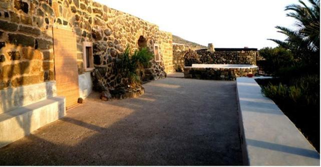 Ferienwohnung Dammuso Favarelle Da Caty Scauri  Exterior foto