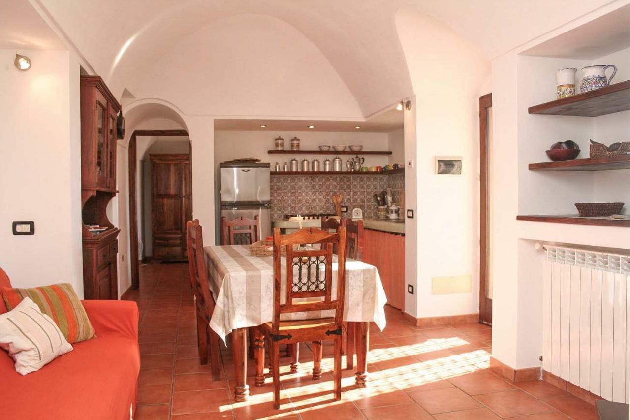 Ferienwohnung Dammuso Favarelle Da Caty Scauri  Exterior foto